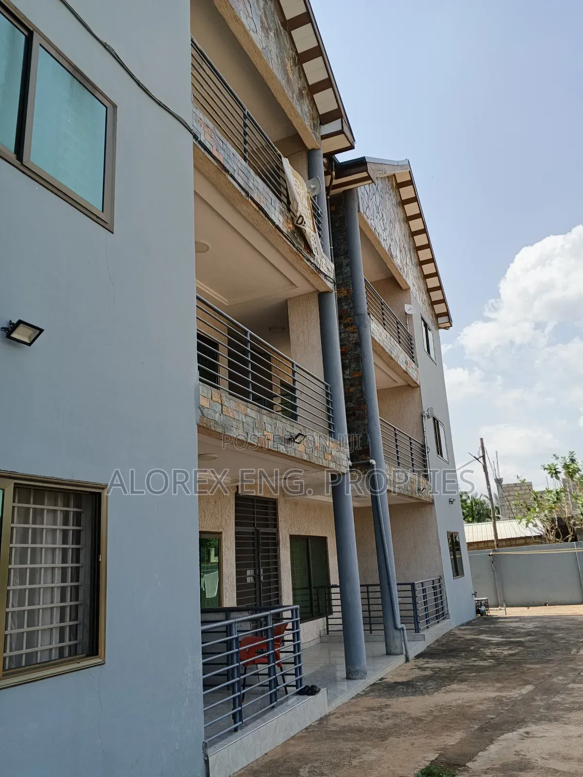 2bdrm Apartment in Amanfro, Adenta for rent