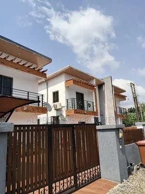 3bdrm House in Amanfro, Adenta for sale