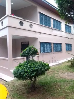 4bdrm House in $2000, Tesano for rent