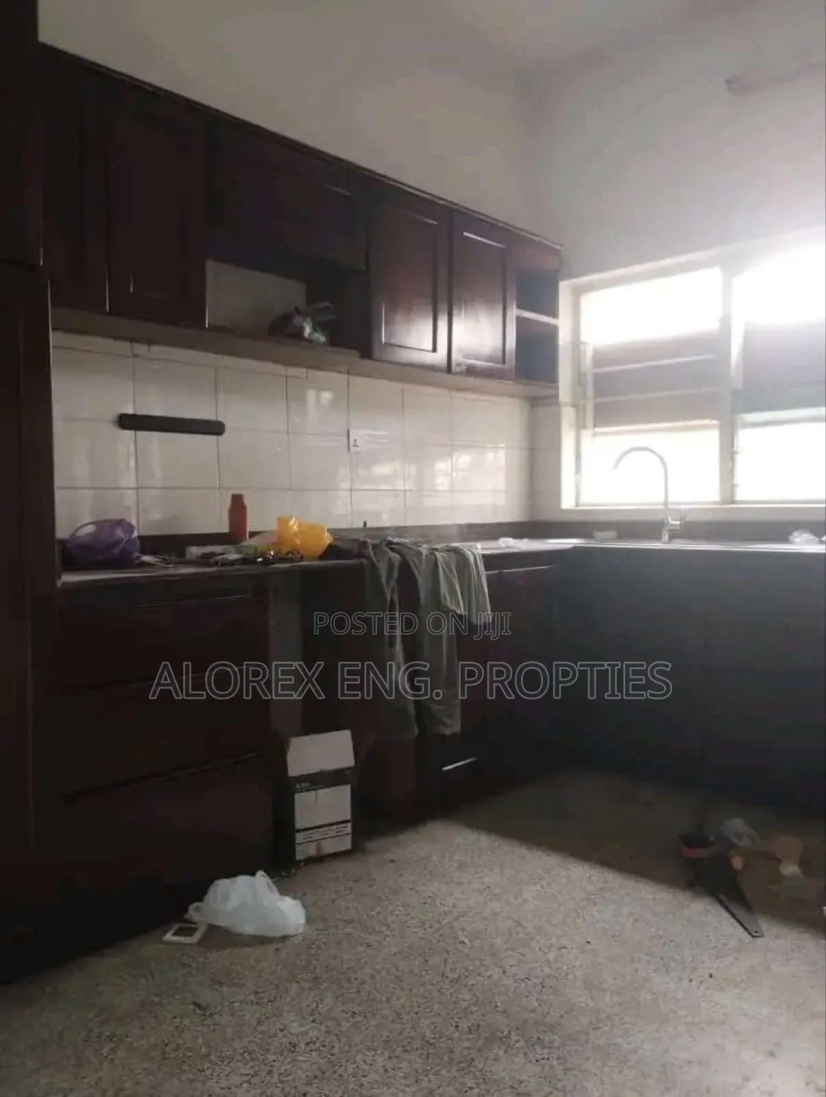 4bdrm House in $2000, Tesano for rent