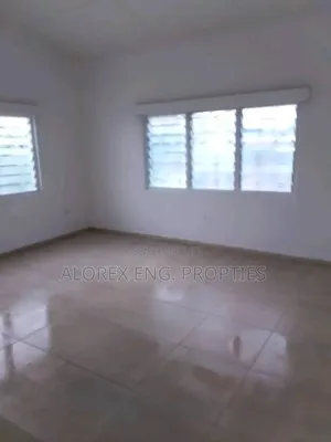 4bdrm House in $2000, Tesano for rent