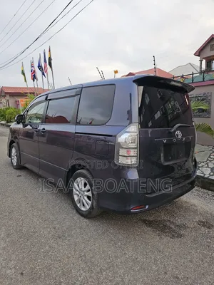 Toyota Voxy 2012 Blue