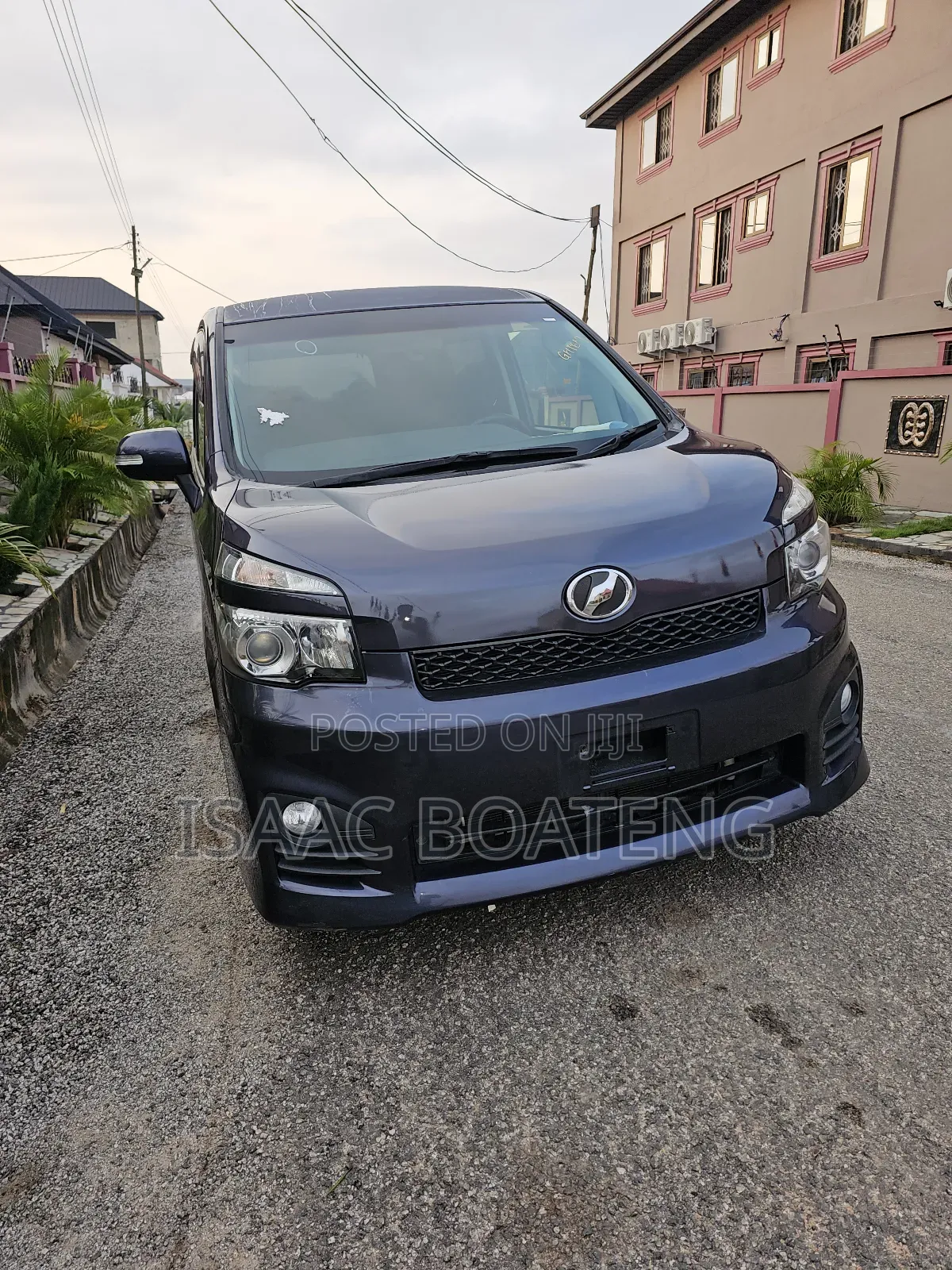 Toyota Voxy 2012 Blue