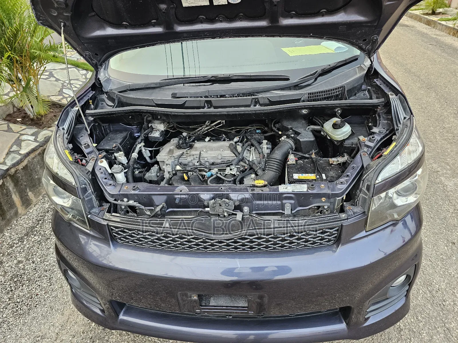 Toyota Voxy 2012 Blue