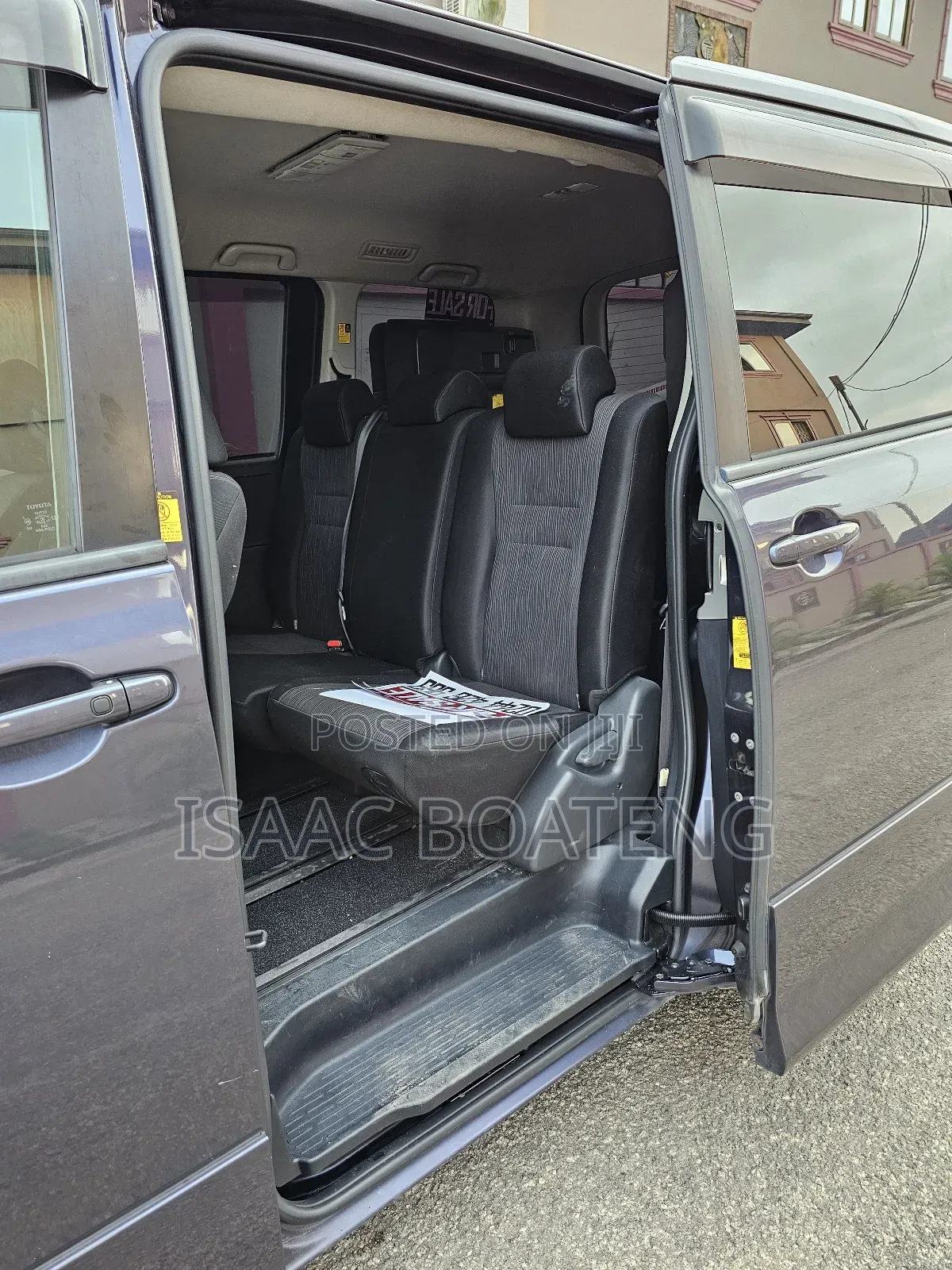 Toyota Voxy 2012 Blue