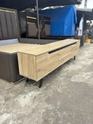 Laminated Stand