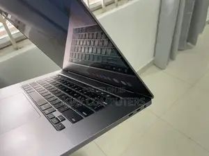 Laptop Apple MacBook Pro 2019 16GB Intel Core i7 SSD 512GB