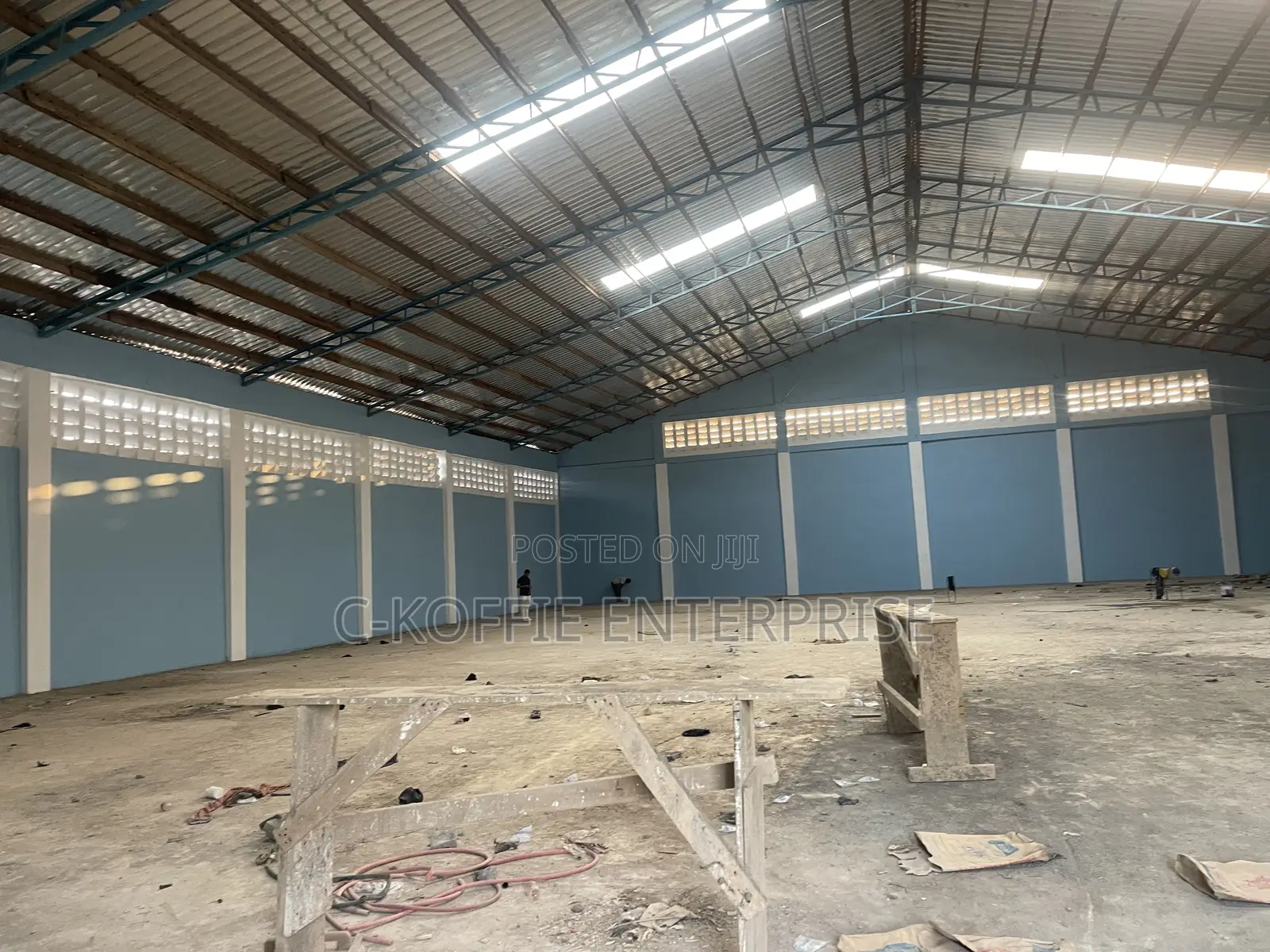 1,200 SQM Warehouse + 6bedrooms at Achimota for Rent