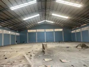 1,200 SQM Warehouse + 6bedrooms at Achimota for Rent