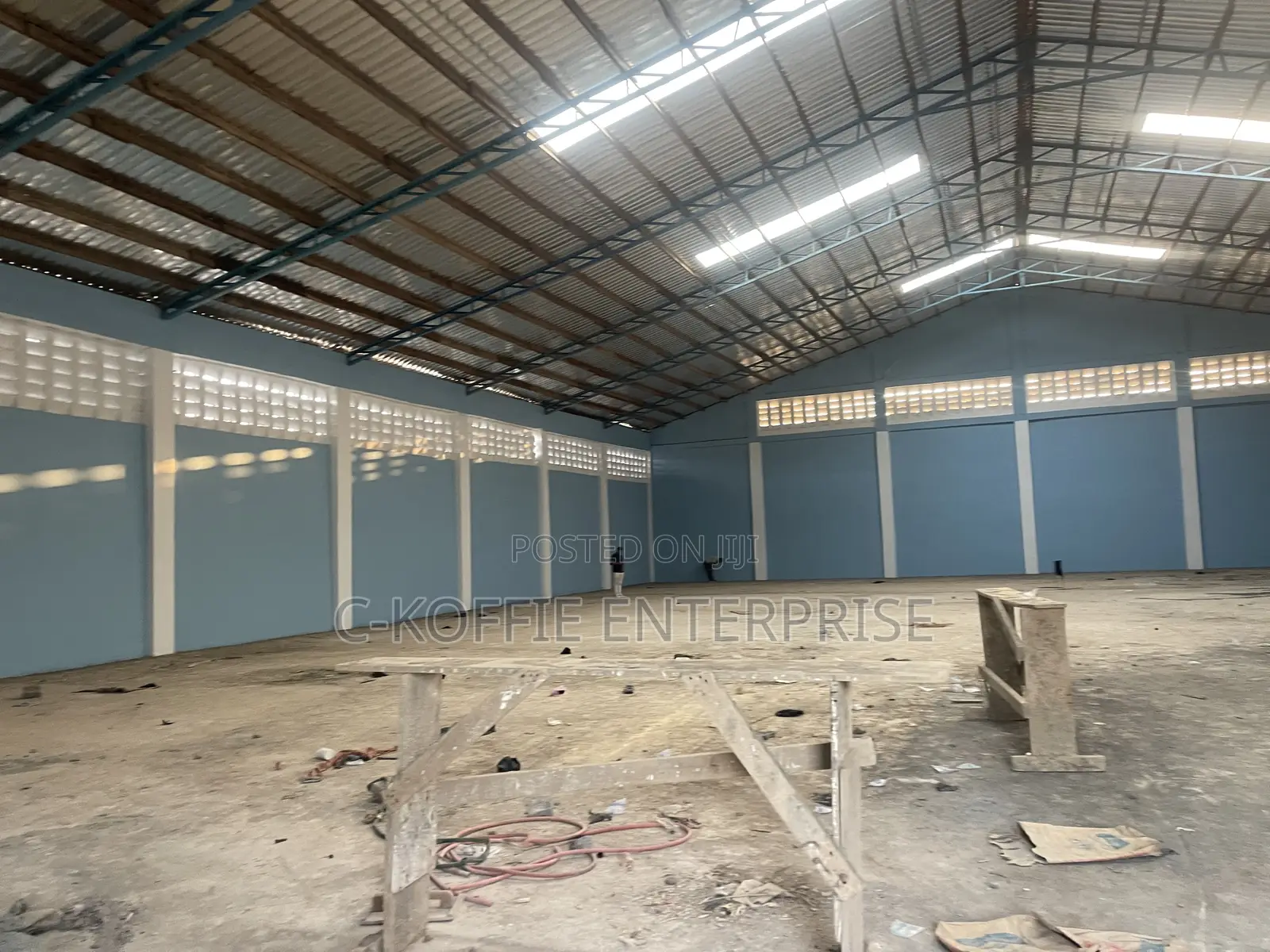 1,200 SQM Warehouse + 6bedrooms at Achimota for Rent