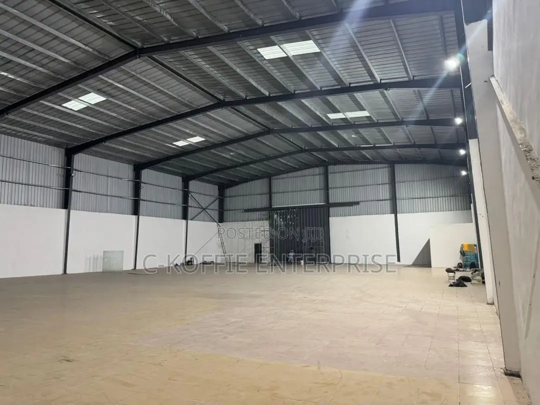 1,350sqm Warehouse at Achimota for Rent