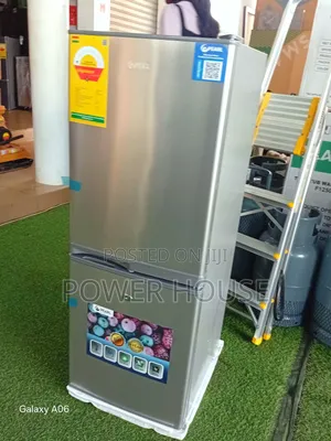 Neatly Designed Pearl 125-Liter Fridge