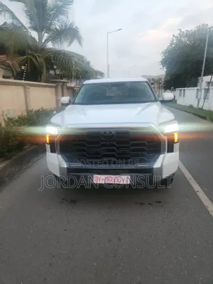 Toyota Tundra Limited Double Cab 6.5' Bed 2024 White