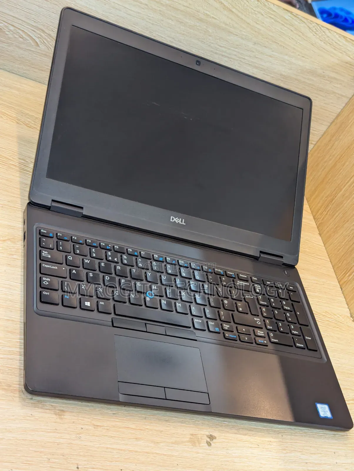 Laptop Dell Latitude 5550 8GB Intel Core i5 HDD+SSD 500GB