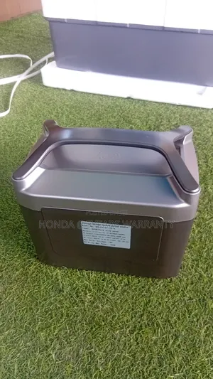 Compact Power Station Inverter With Fast Charging