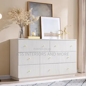 8 Drawer Dresser (Fluted)