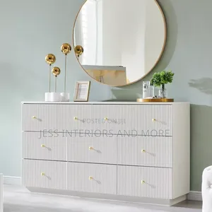8 Drawer Dresser (Fluted)