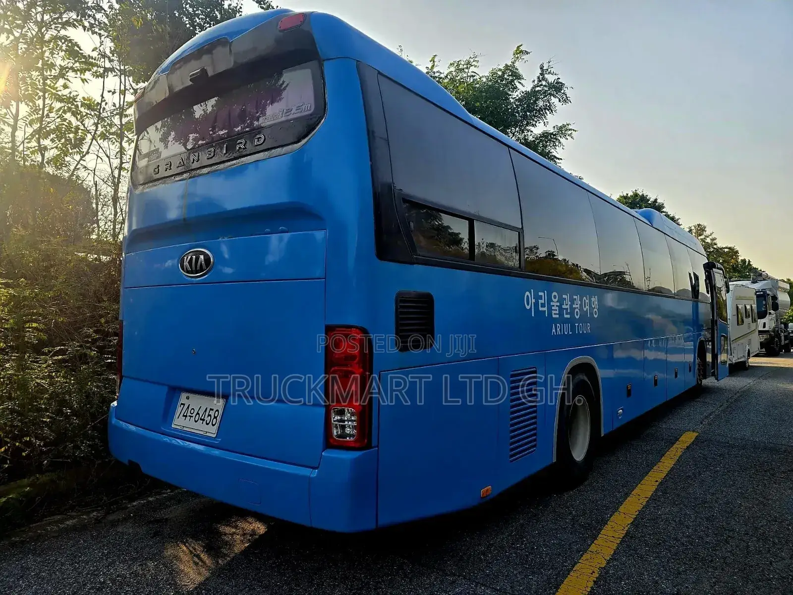 Kia Granbird 2011 Blue