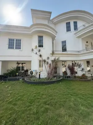 6bdrm Mansion in Hometrust Properties, East Legon for sale