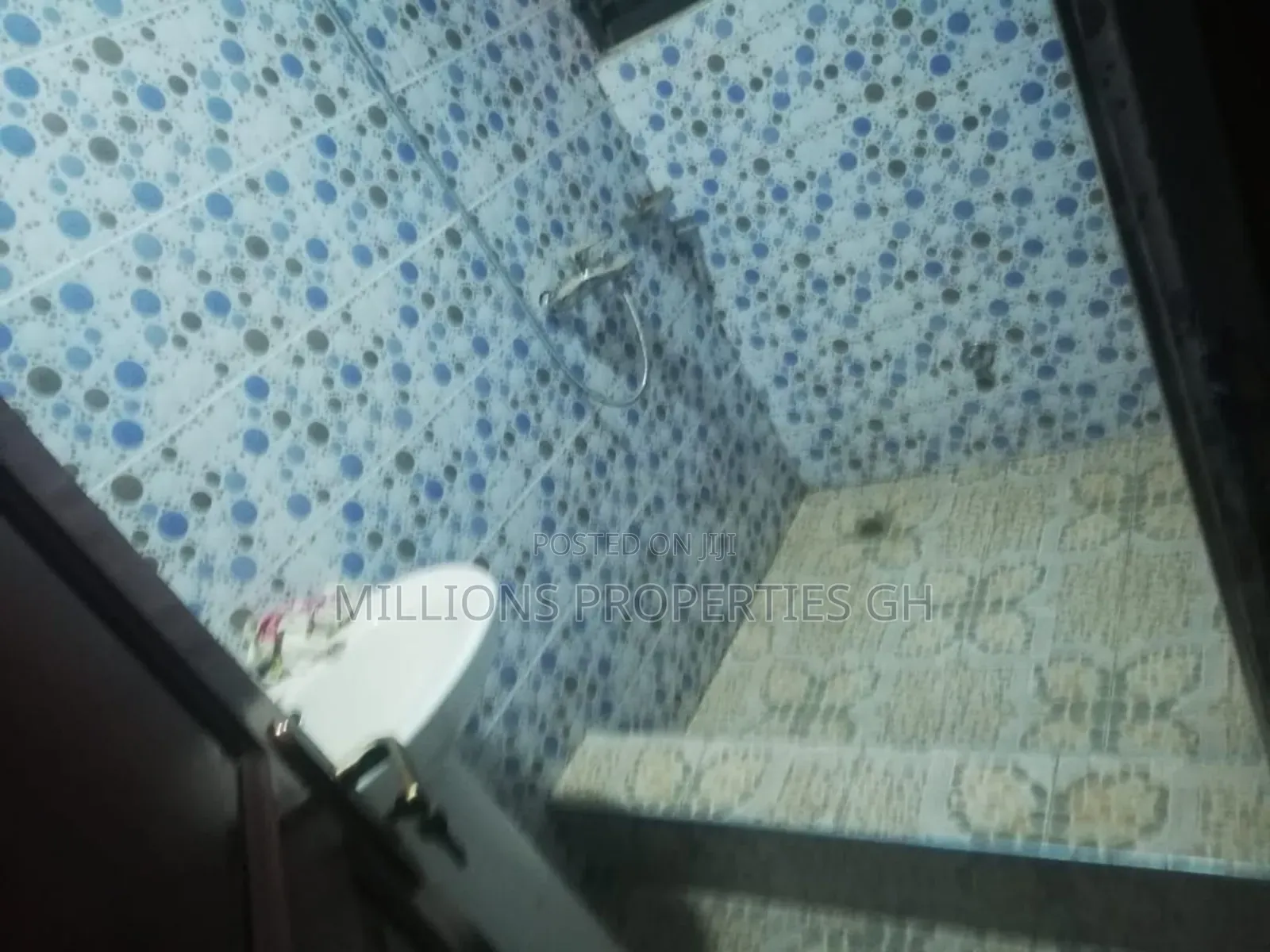 4bdrm House in Millions Properties, Kumasi Metropolitan for sale