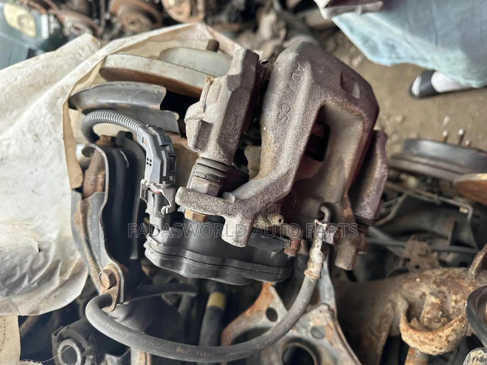 2018/2019 Toyota Camry Back Axle Complete