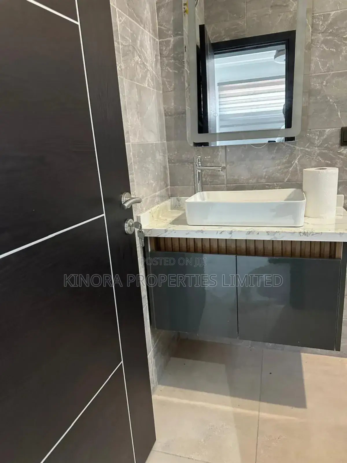 Furnished 4bdrm Duplex in Cantonment, Cantonments for sale