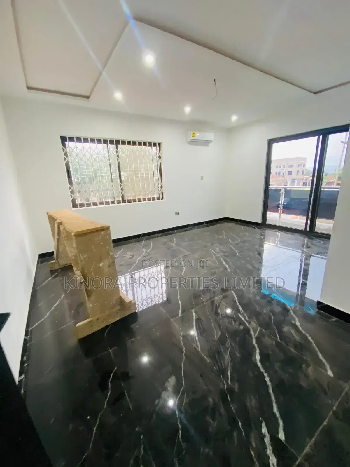 2bdrm Duplex in Oyarifa for sale