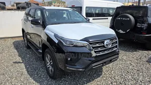 New Toyota Fortuner 2025 Black