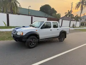 Nissan Hardbody 2019 White