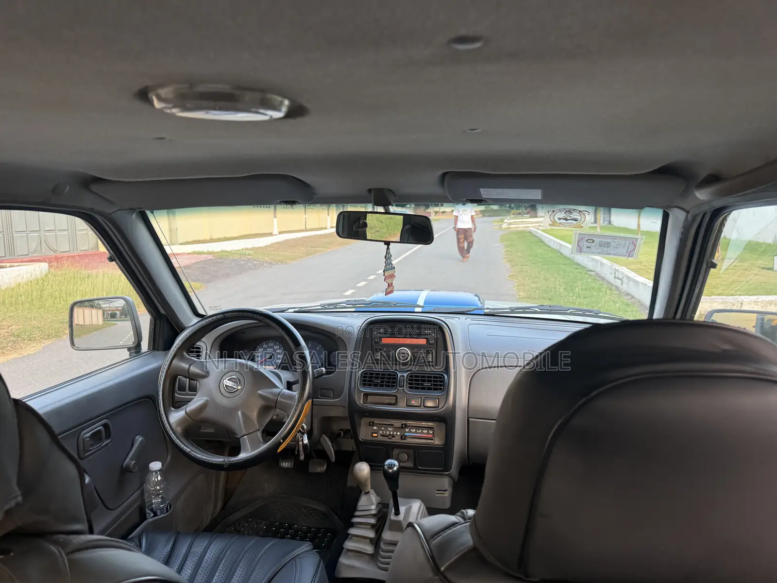 Nissan Hardbody 2019 White