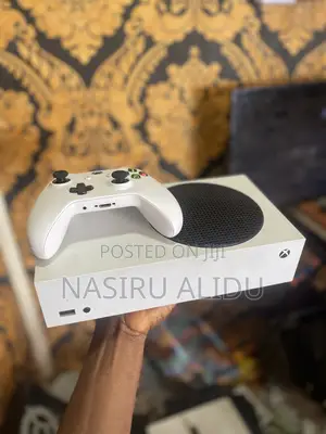 Xbox Series S With 20 Games Loaded