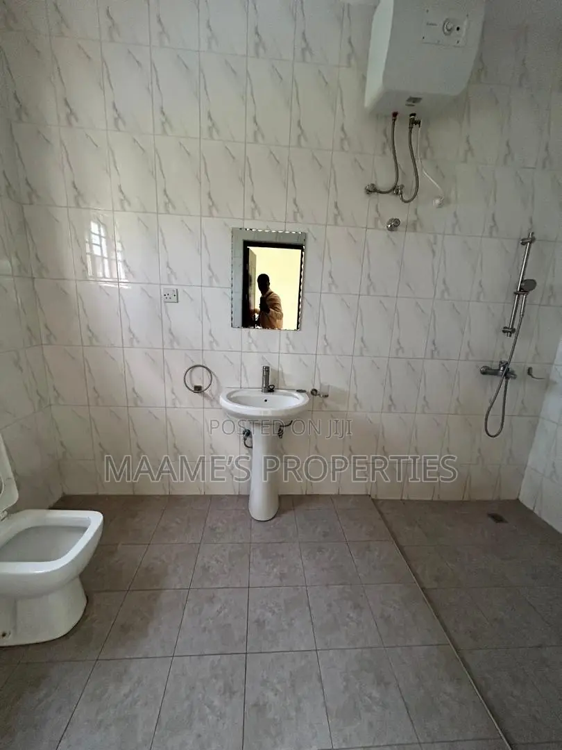 3bdrm House in Tema Metropolitan for rent