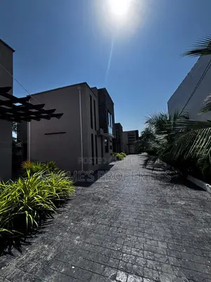 4bdrm Townhouse/Terrace in Labone for sale