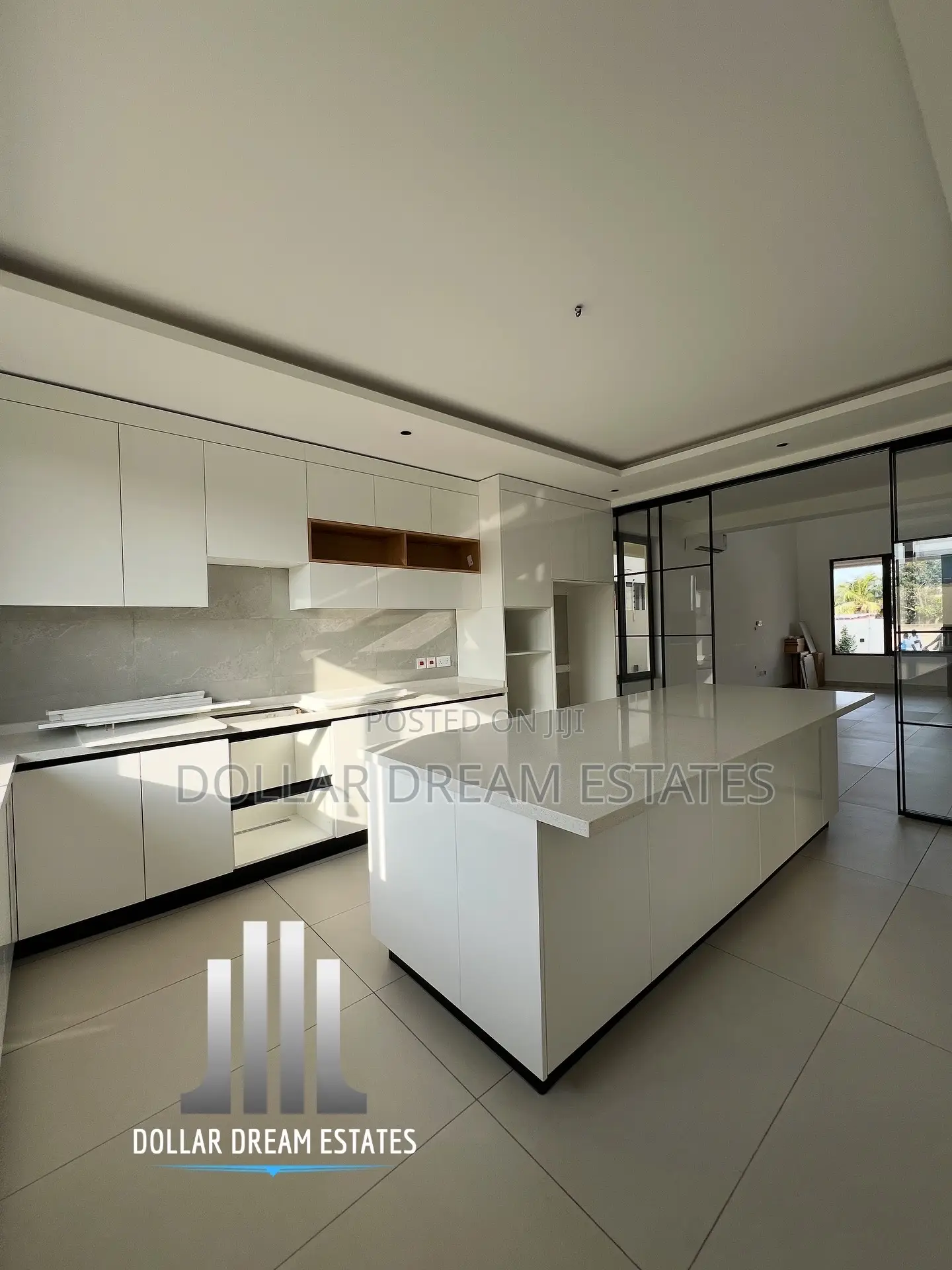 4bdrm House in Adjiriganor for rent