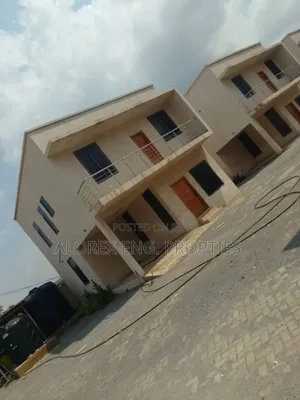 3bdrm Townhouse/Terrace in Nanakrom $130,000, Ashaley Botwe for sale