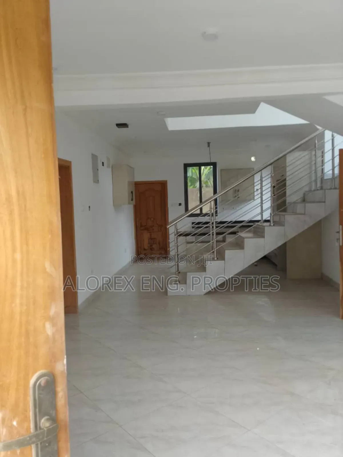 3bdrm Townhouse/Terrace in Nanakrom $130,000, Ashaley Botwe for sale