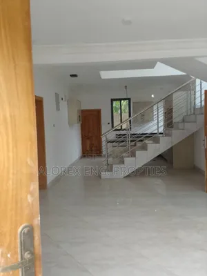 3bdrm Townhouse/Terrace in Nanakrom $130,000, Ashaley Botwe for sale