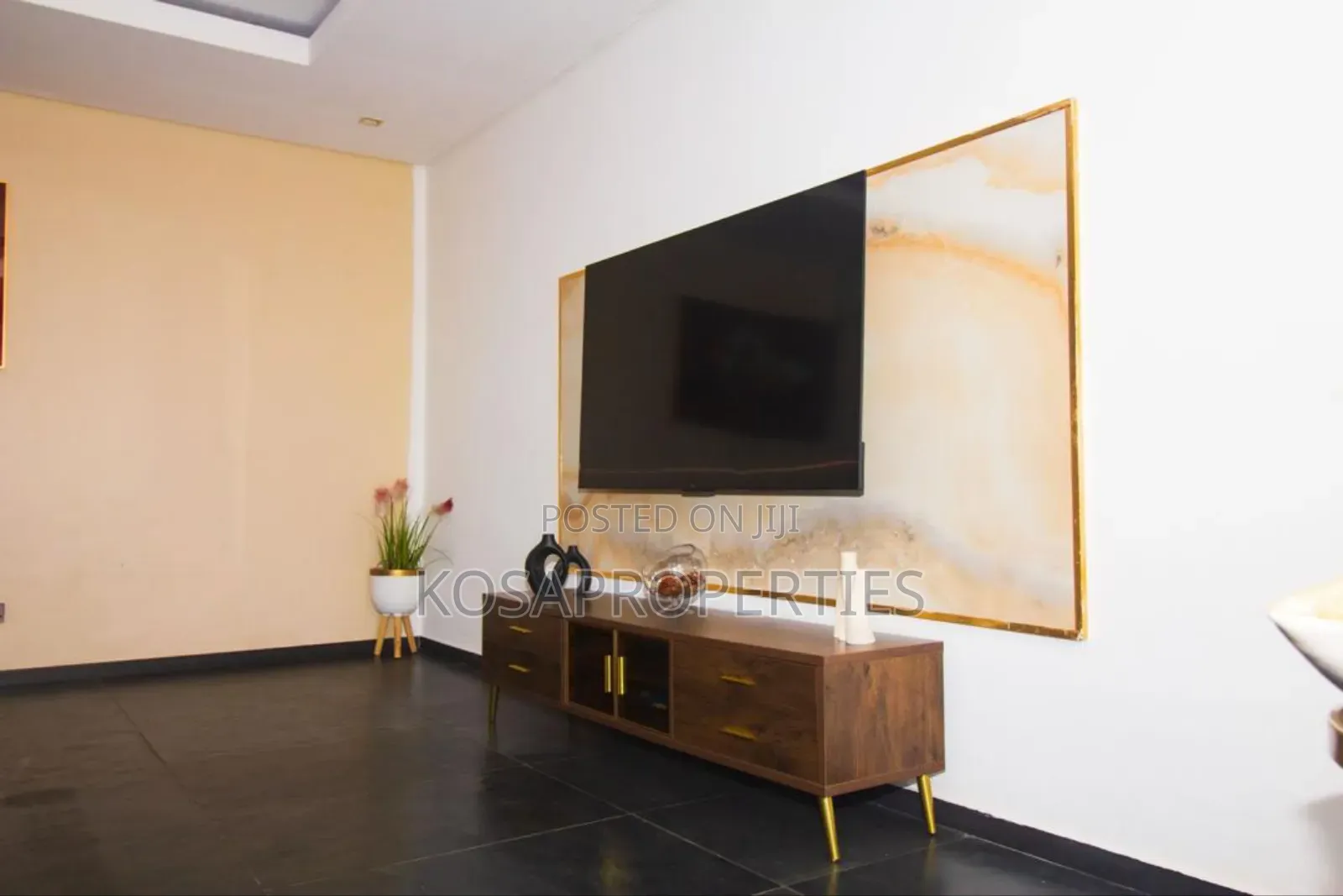 Furnished 3bdrm Apartment in Dzorwulu, Dworwulu for sale