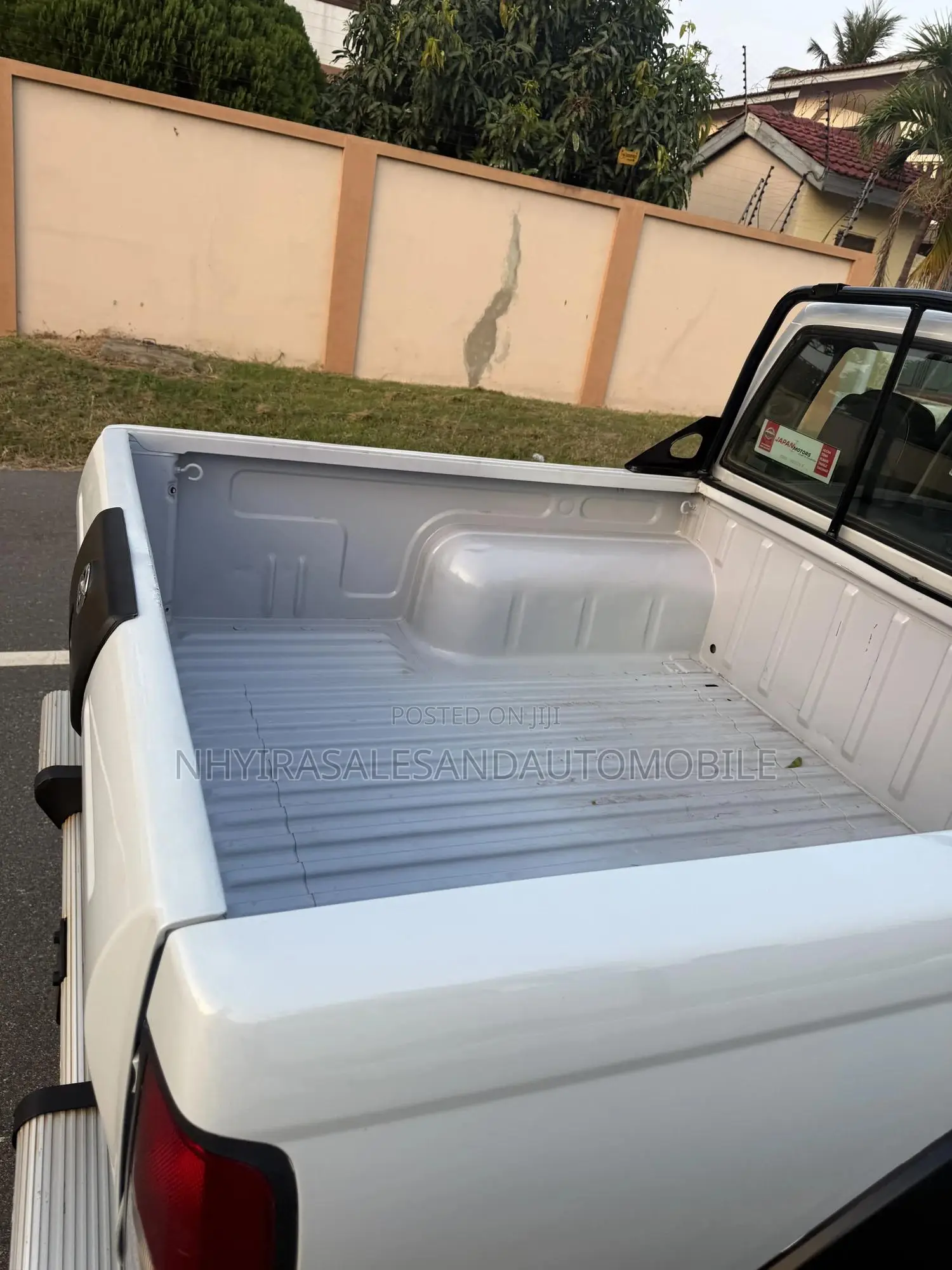 Nissan Hardbody 2019 White