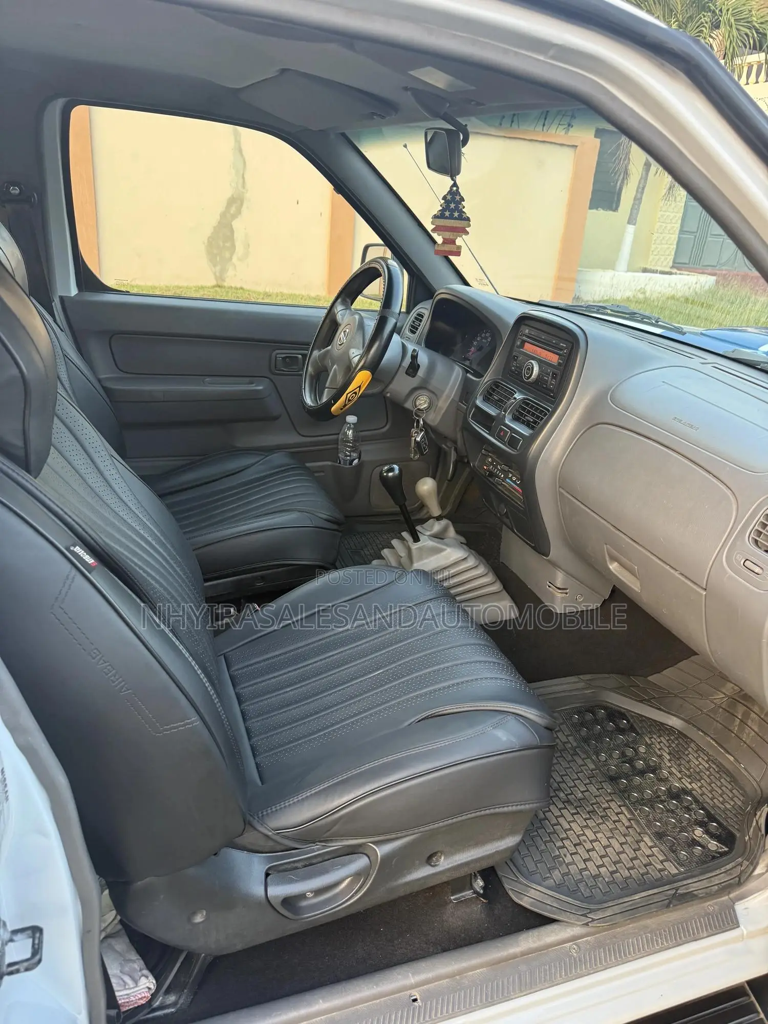 Nissan Hardbody 2019 White