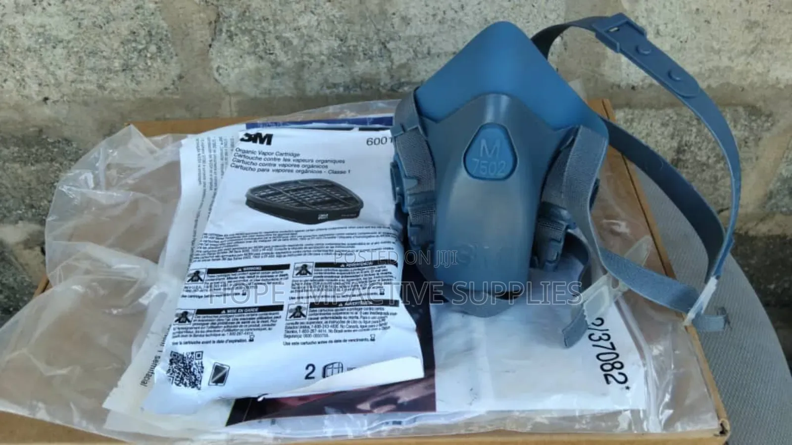 3m 7502 Half Face Mask With Cartridges.
