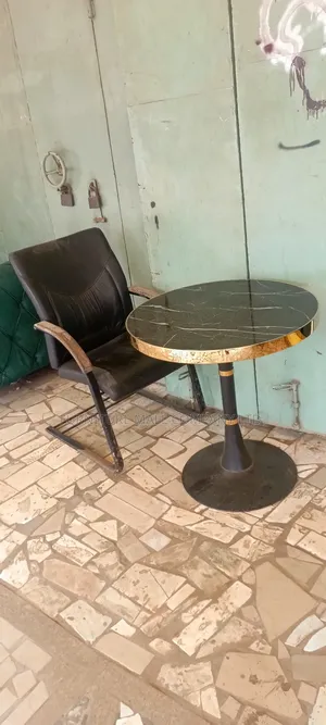 Dinning Table With a Chair. Falaaa Price