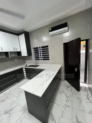 5bdrm Duplex in Mile 7 for sale
