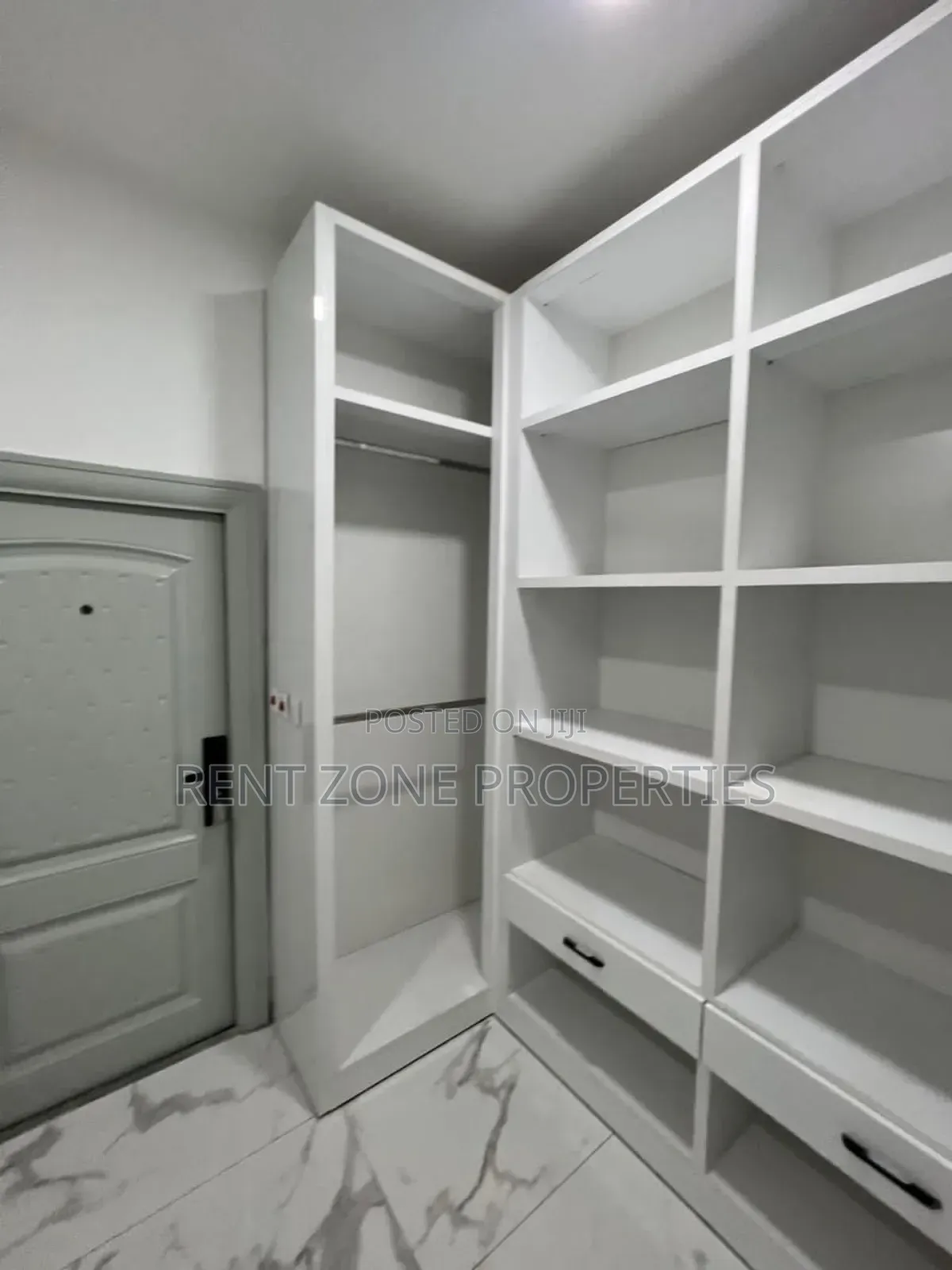 5bdrm Duplex in Mile 7 for sale