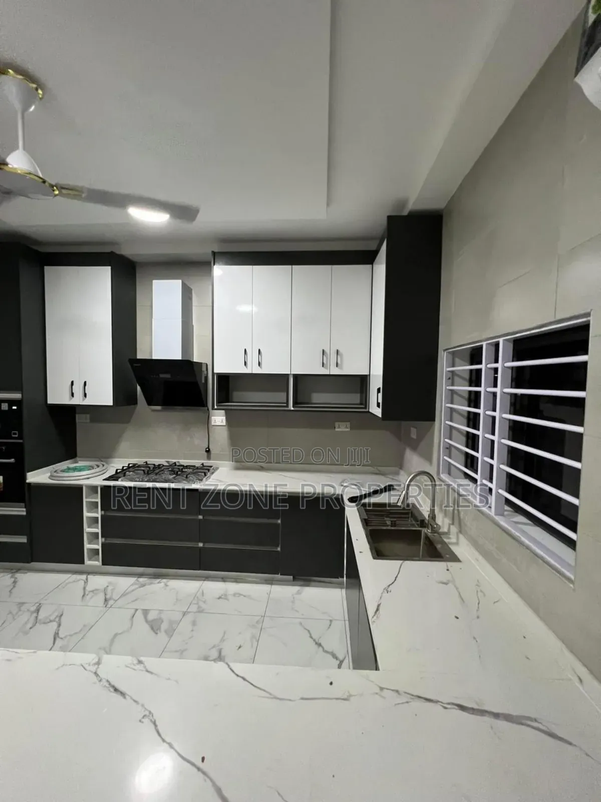 5bdrm Duplex in Mile 7 for sale
