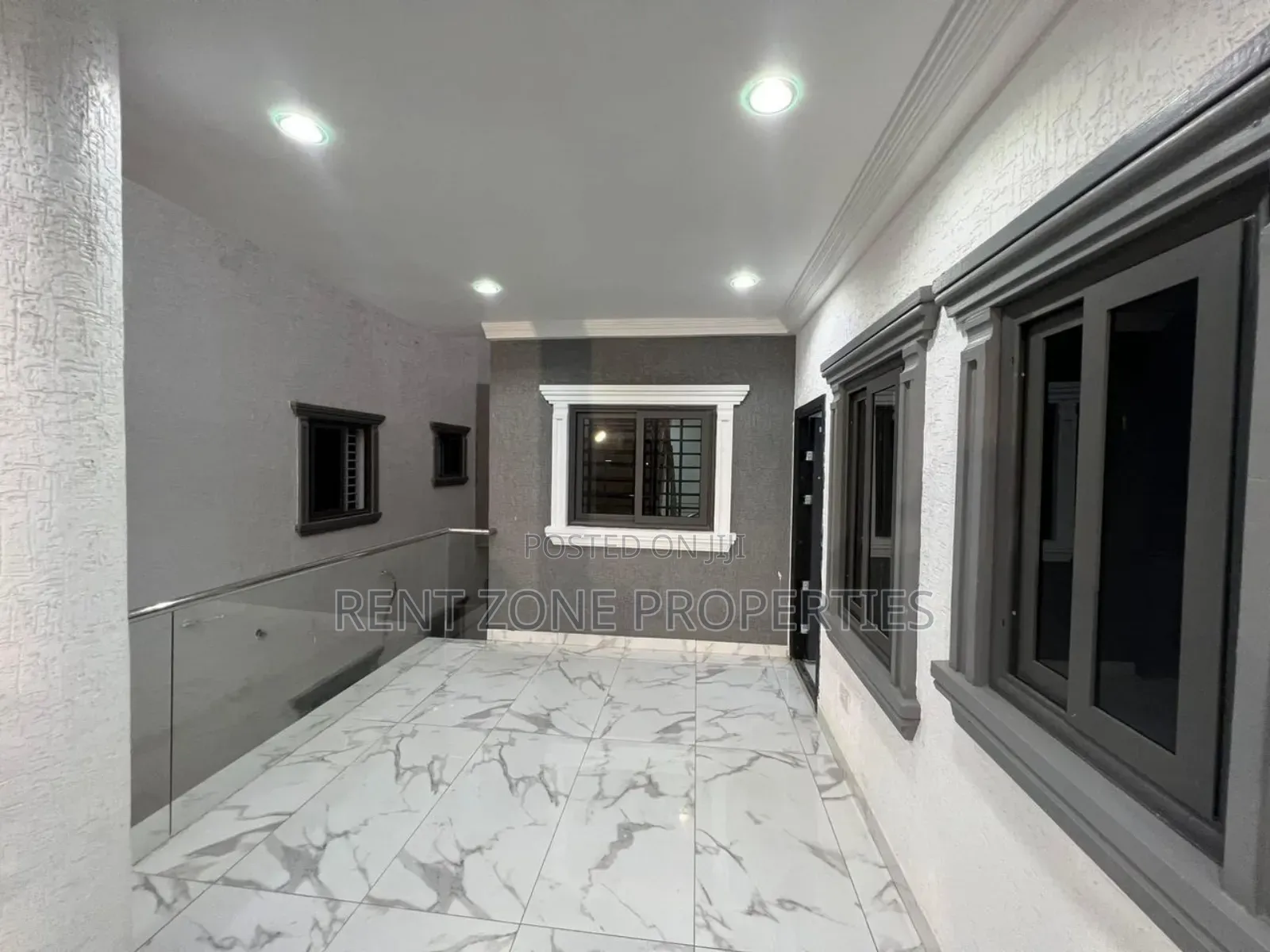 5bdrm Duplex in Mile 7 for sale