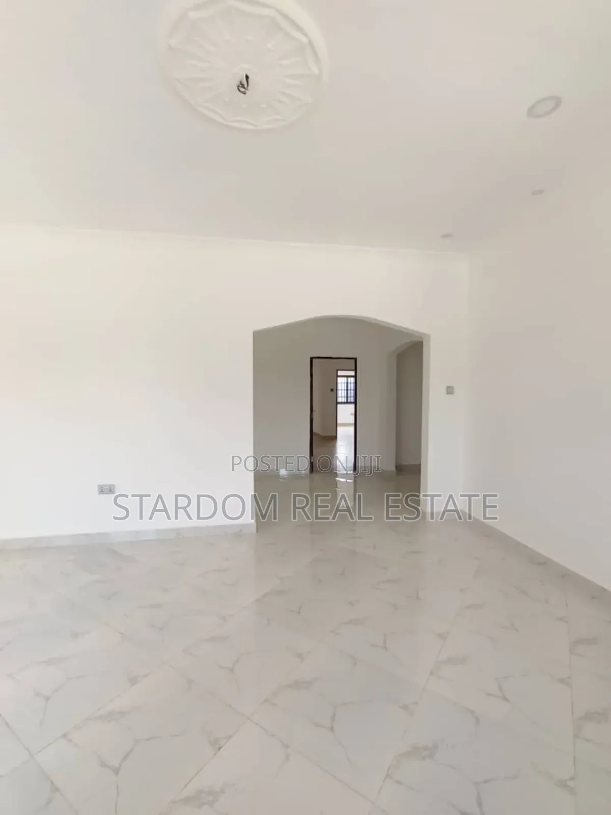 3bdrm Bungalow in Amrahia, Adenta for sale