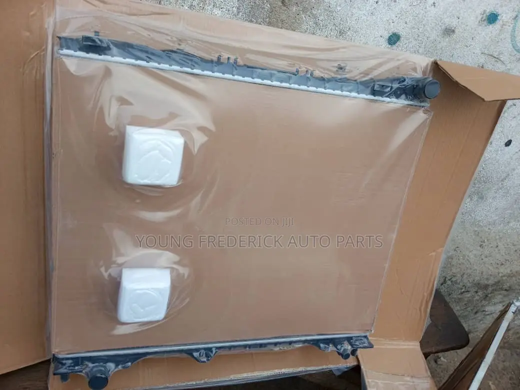 Land Rover/Range Rover Vogue 2017 2018 2019 Radiator