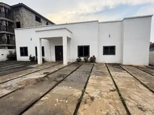 3bdrm House in Oyarifa, Ghana Flag for sale