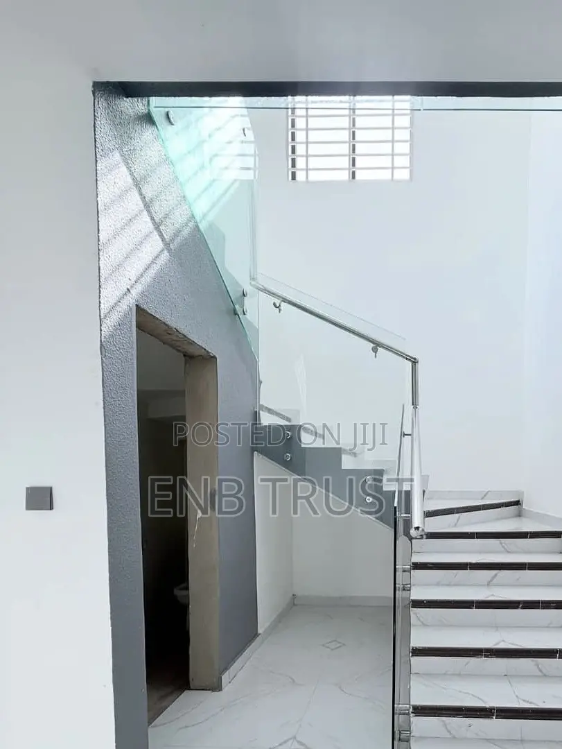 4bdrm House in Sakumono for sale